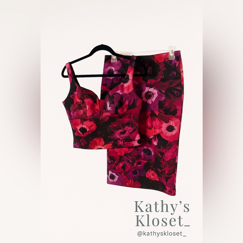 Guess Floral Pencil Skirt - Red and Pink